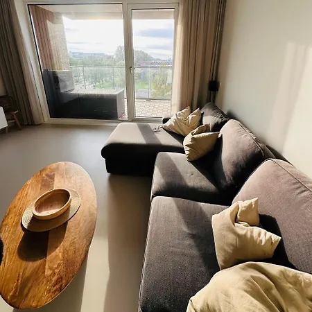 Perfect Located 2 Bedroom *